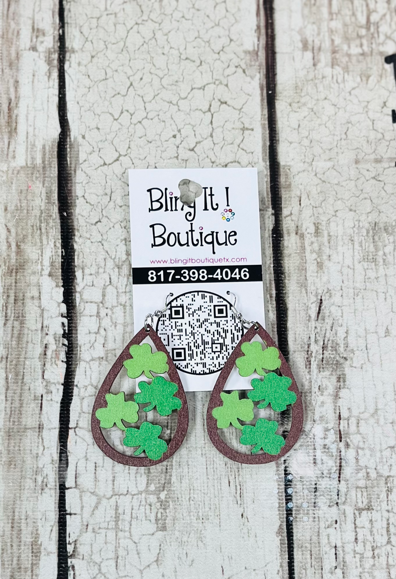 Teardrop Shamrock earrings image 0